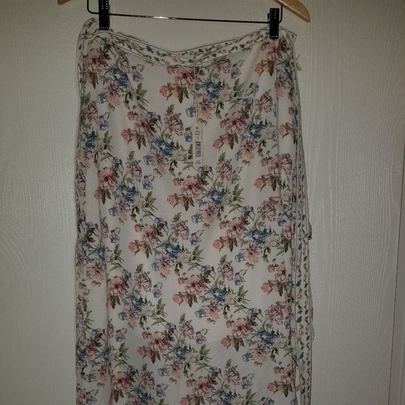 Max studio - Picture 1 of 2